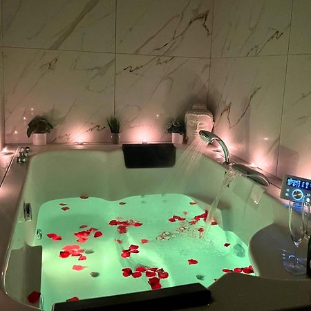 Le Moment Bien-Etre - Appartement Avec Spa Privatif Сент-Омер Экстерьер фото